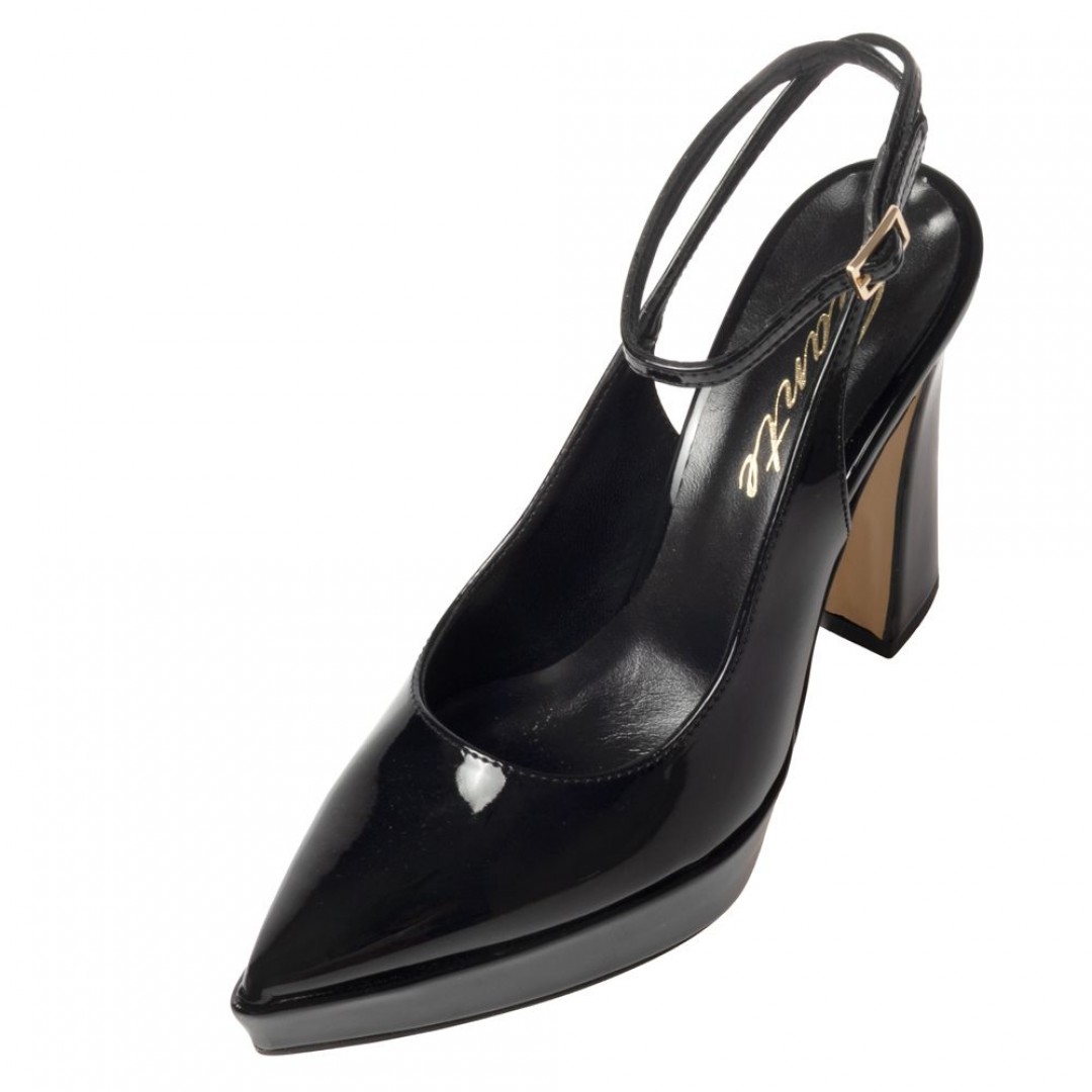 Sante Black Pumps