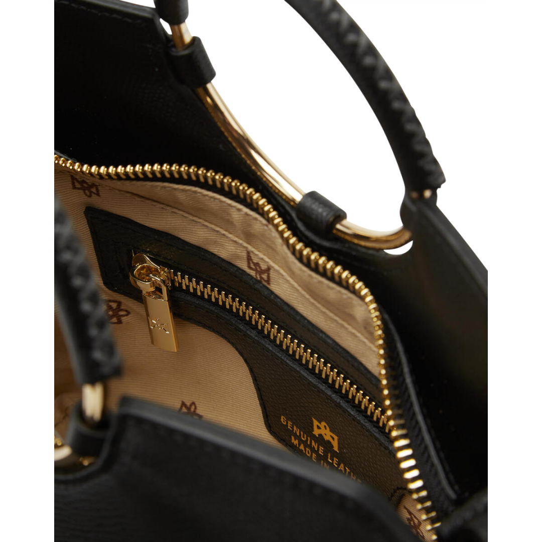 Cuoieria  black tote bag .
