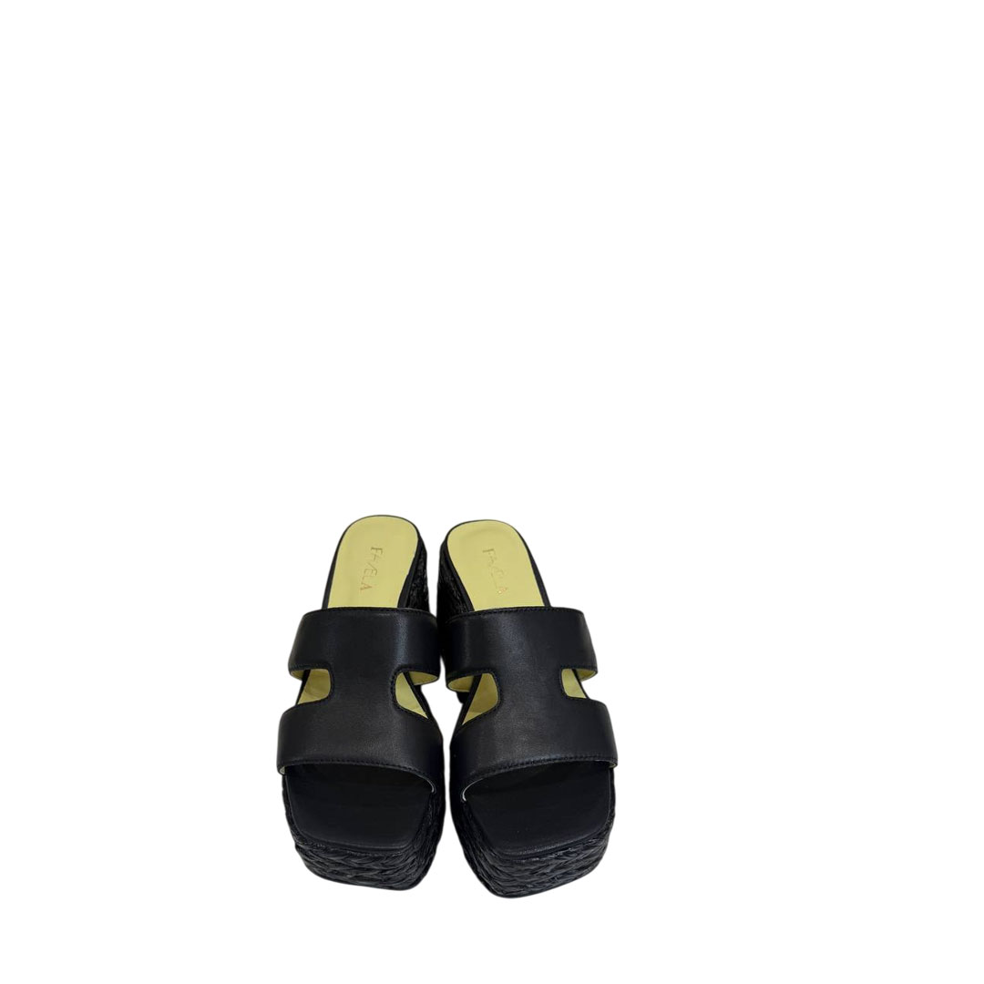 Favela Black Hunt Heels