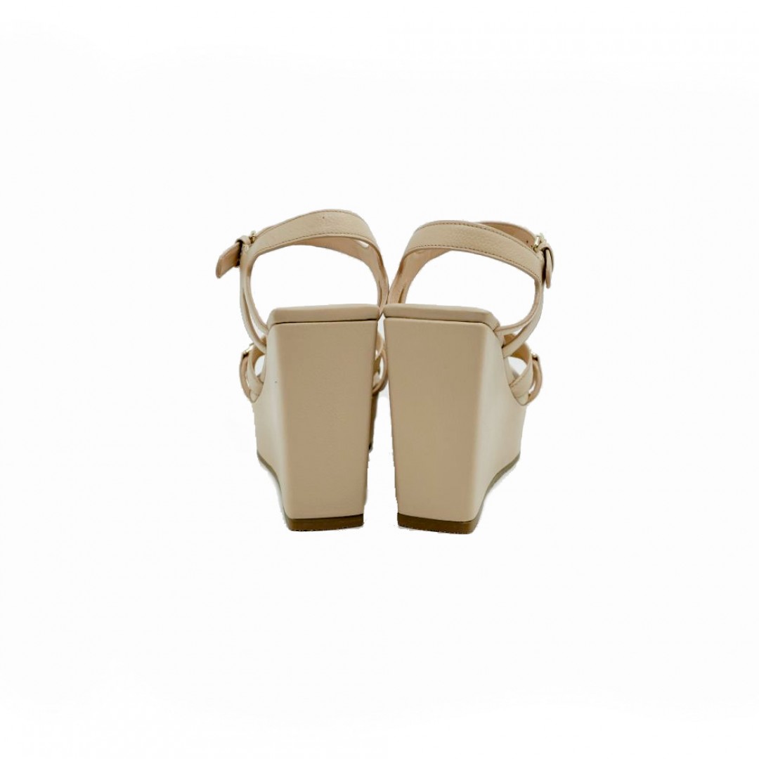 Aigner Grace 4 Platforms Marzipan